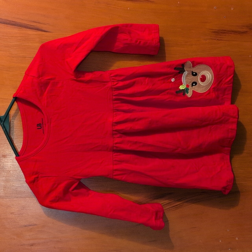 Girls Christmas shirt size 6Y